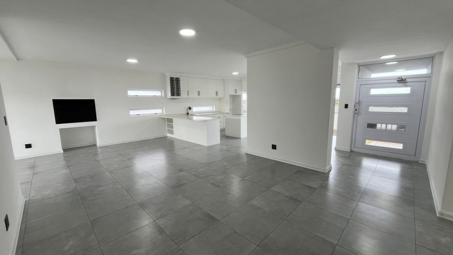 3 Bedroom Property for Sale in Aston Bay Eastern Cape